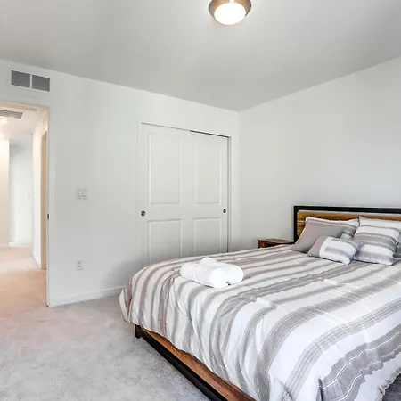 Spacious Commerce City Home 16 Mi To Denver!